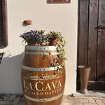 Tenuta Agricola La Cava- Cantina E