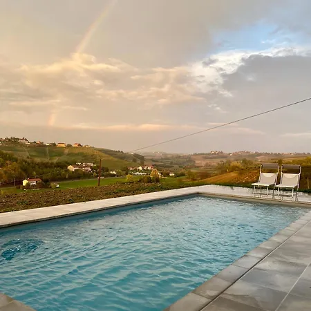 Farma Tenuta Agricola La Cava- Cantina E San Damiano dʼAsti