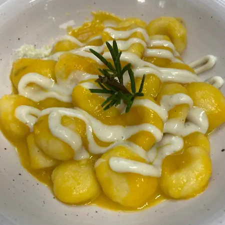 Tenuta Agricola La Cava- Cantina E * San Damiano dʼAsti